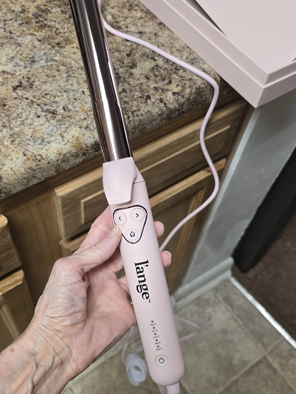 Brand New.Lange Pink Hair 25mm hot iron  with Matching Travel Case